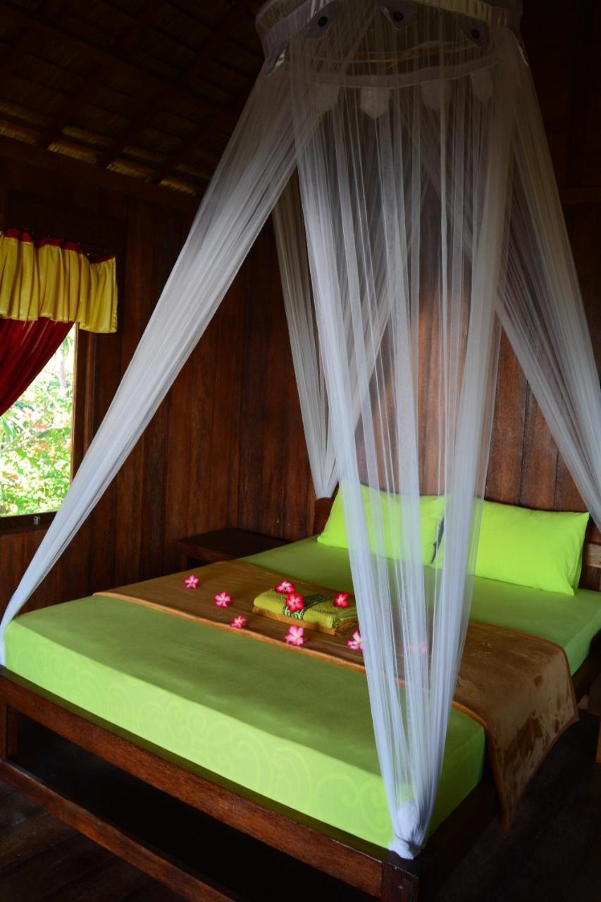 Sunari Beach Resort Selayar Matalalang Exterior foto