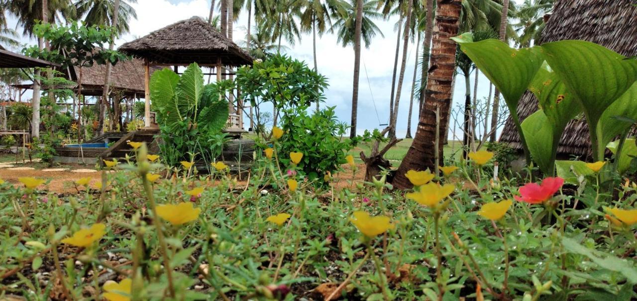 Sunari Beach Resort Selayar Matalalang Exterior foto
